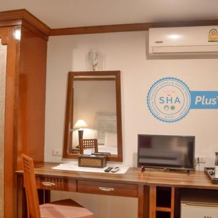 Le Tanjong House Hotel Patong Kültér fotó