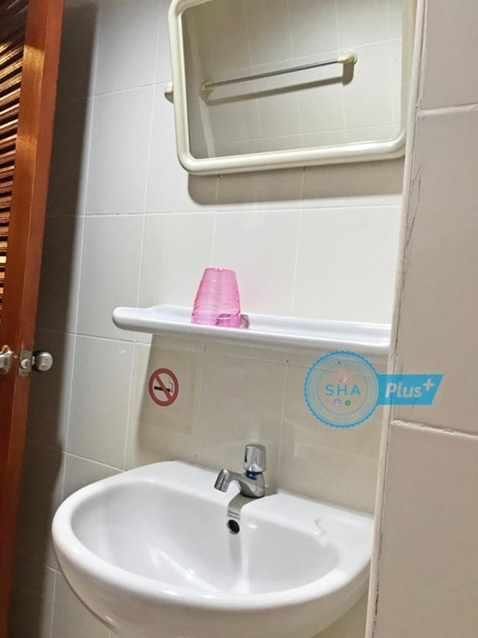 Le Tanjong House Hotel Patong Kültér fotó