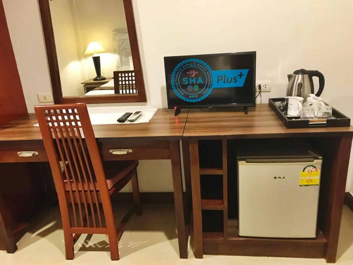 Le Tanjong House Hotel Patong Kültér fotó