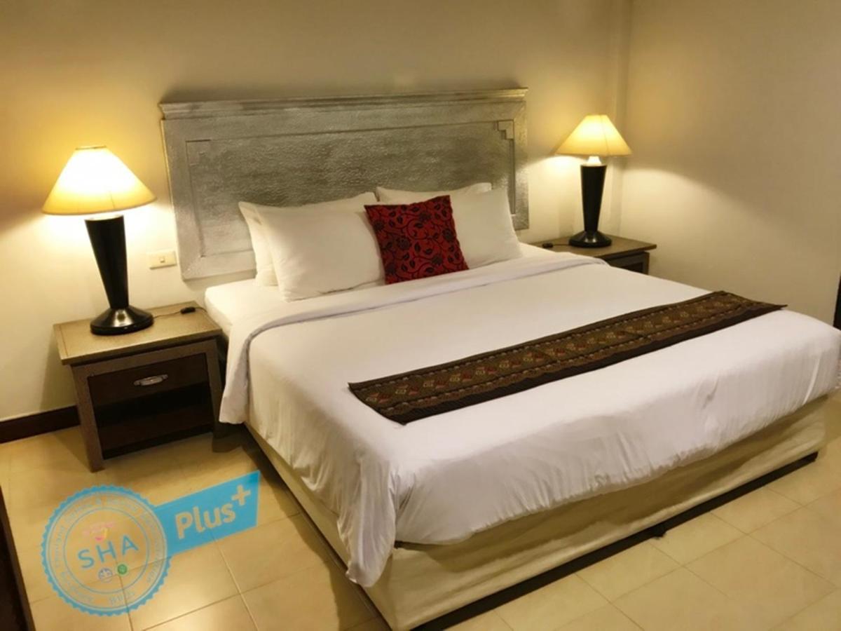 Le Tanjong House Hotel Patong Kültér fotó