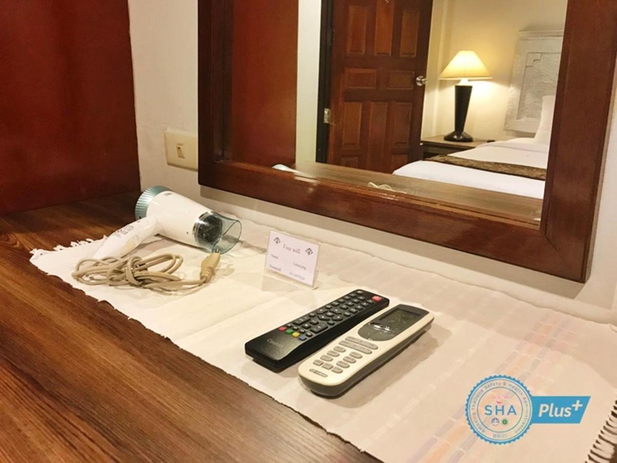 Le Tanjong House Hotel Patong Kültér fotó