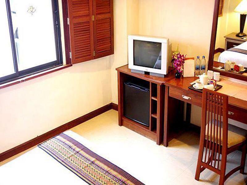 Le Tanjong House Hotel Patong Kültér fotó